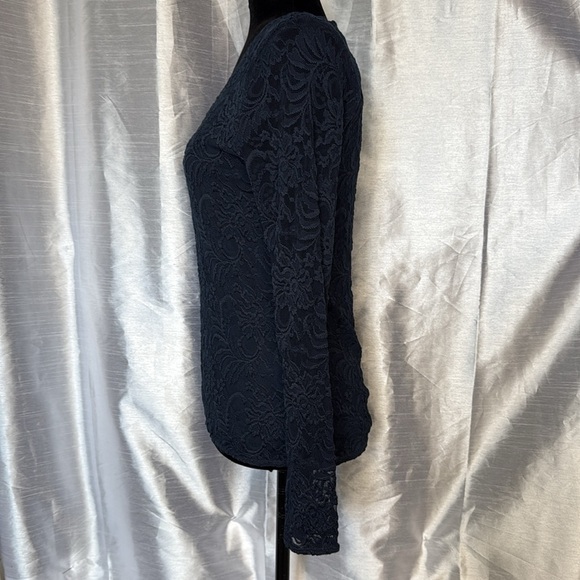 Abercrombie & Fitch Women’s L Lacy Embroidered Navy V Neck Long Sleeve Top - Picture 4 of 10